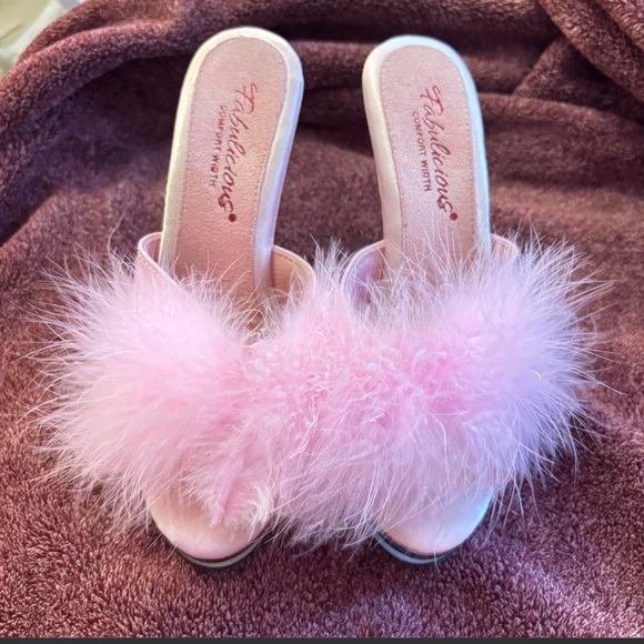 Fabulicious p Shoes - Pink Feathered Slippers